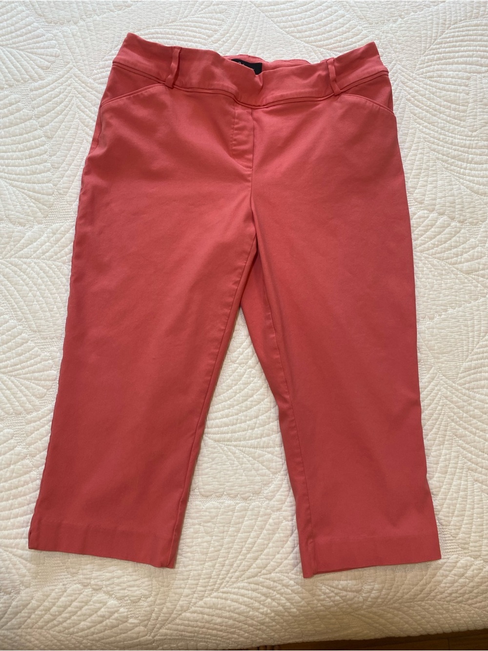 Reitmans Coral Capri Pants